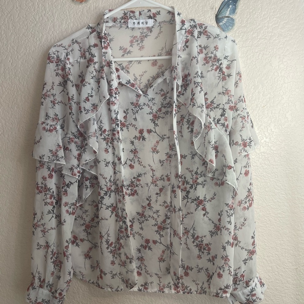 Floral Ruffle Blouse - Picture 4 of 14